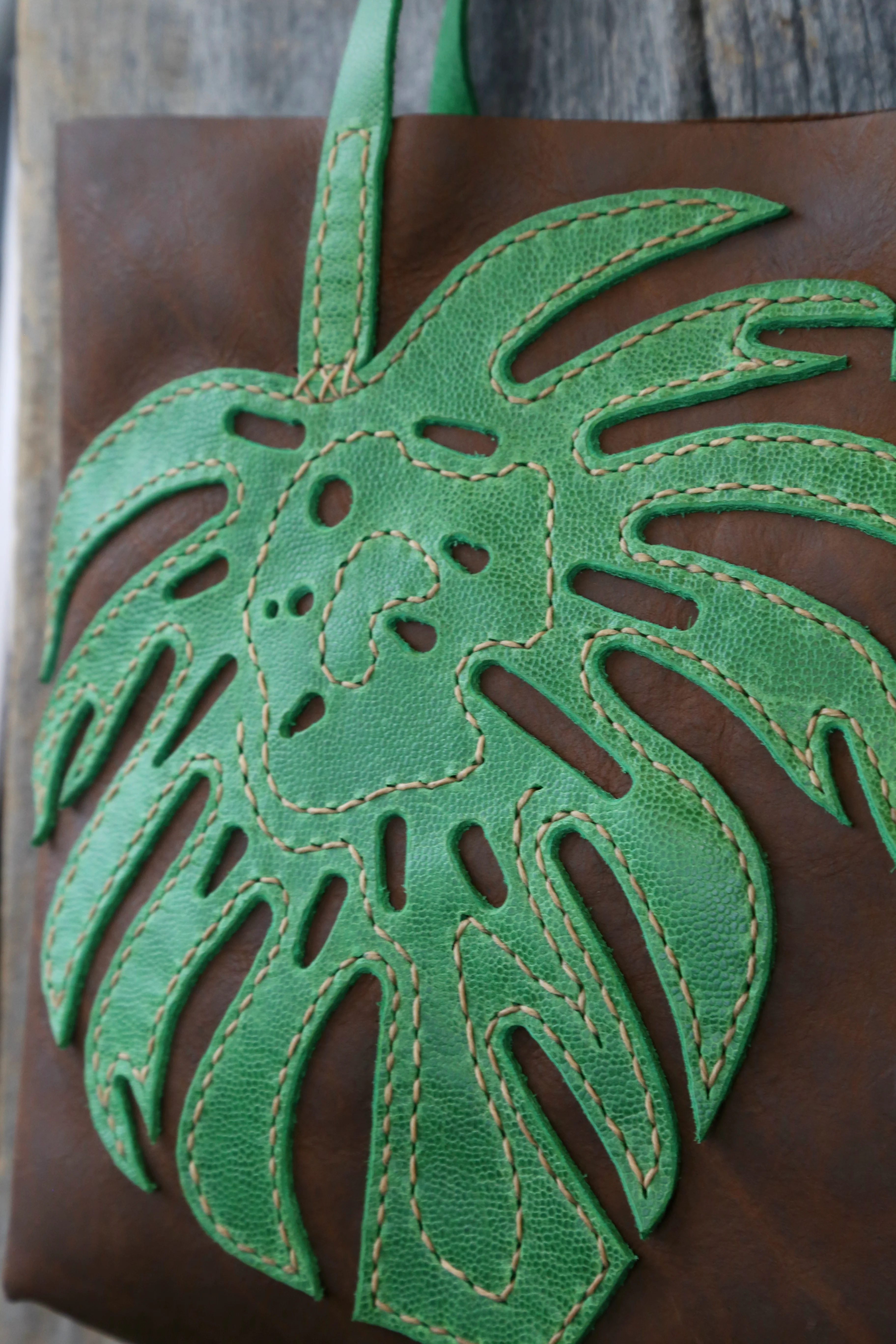 Monstera Leaf Tote - Image 9